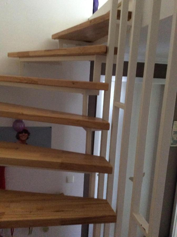 Dachstudio Mit Bad Und Terasse Кёльн Экстерьер фото